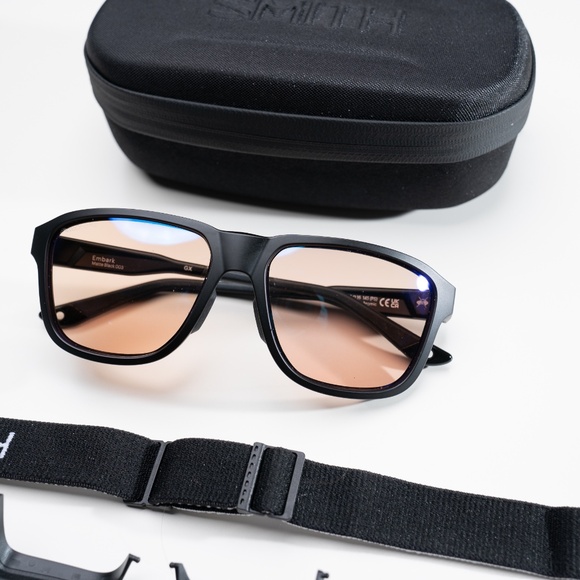 Smith Embark Sunglasses. Matte Black. ChromaPop Glacier copper blue mirror - Picture 2 of 10